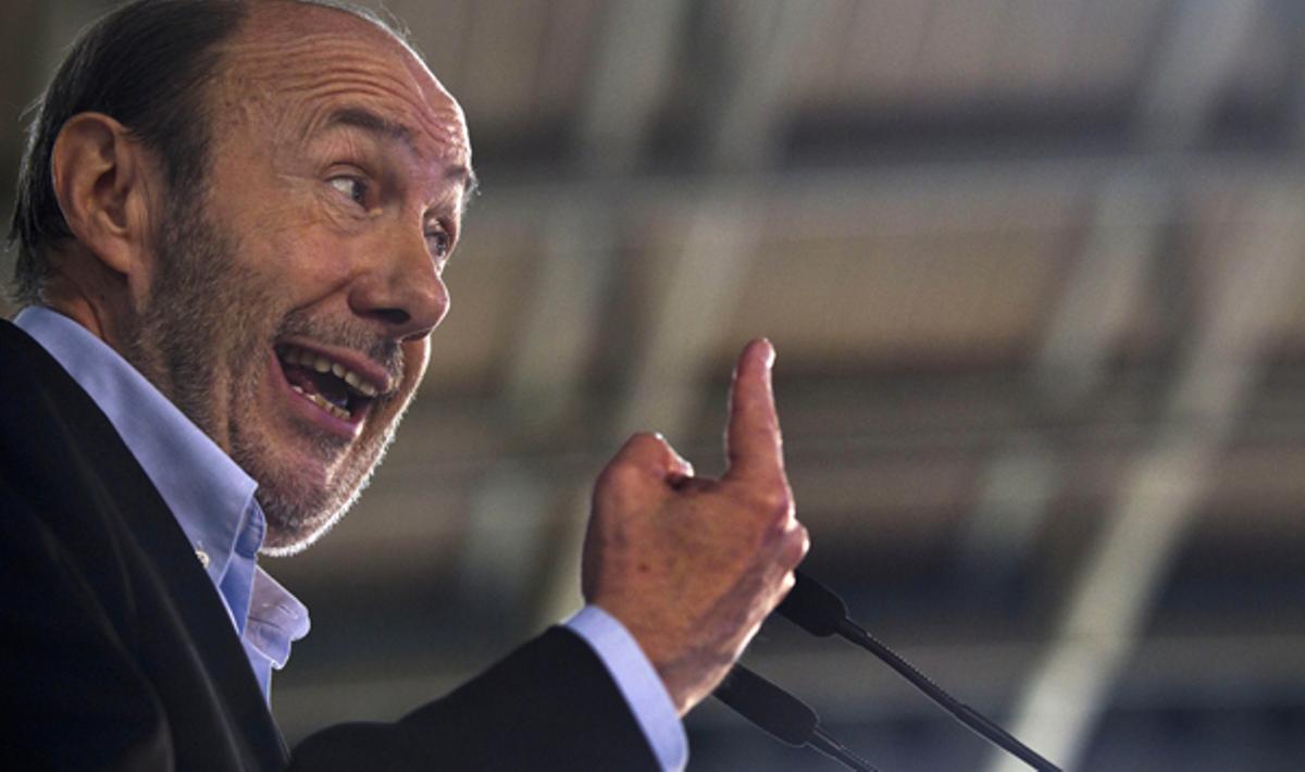 30.000 persones, segons els càlculs del PSOE, han donat suport al candidat del PSOE en el míting a Dos Hermanas (Sevilla).