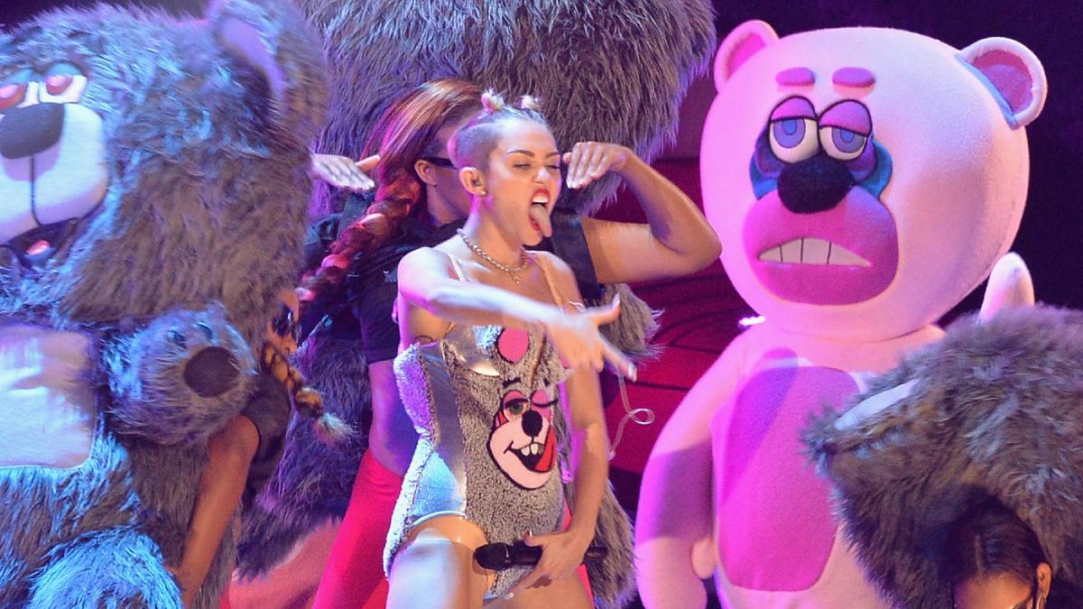 Miley Cyrus, a terapia por culpa de su famosa actuación en los VMA 2013