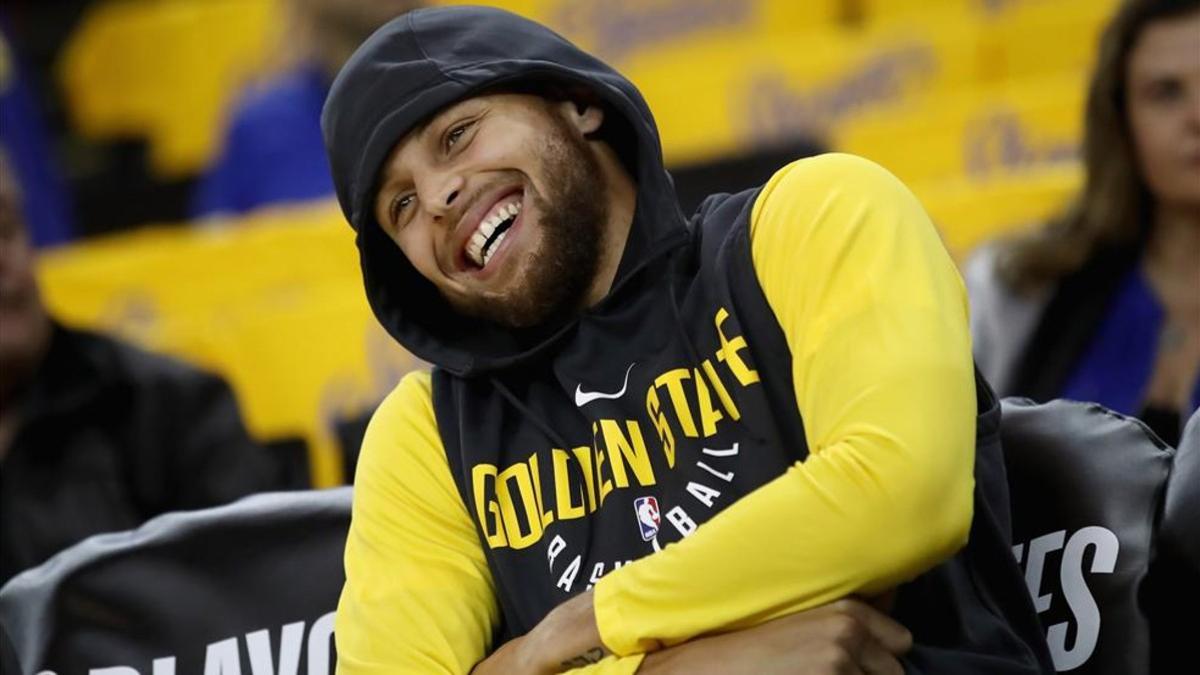 La NASA invita a Stephen Curry a visitar uno de sus laboratorios lunares