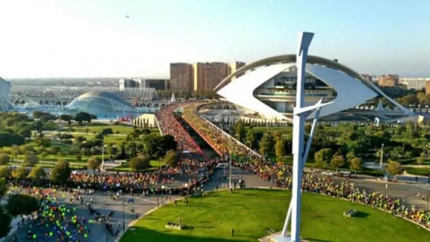 Así fue la salida del Maratón Valencia Trinidad Alfonso 2015