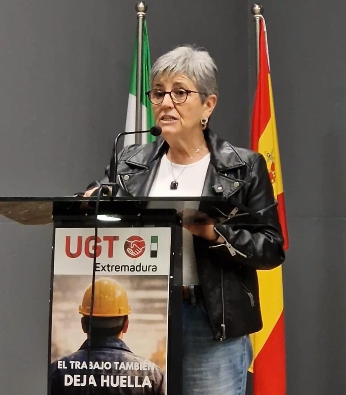 Patro Sánchez, secretaria general de UGT de Extremadura, durante su intervención.