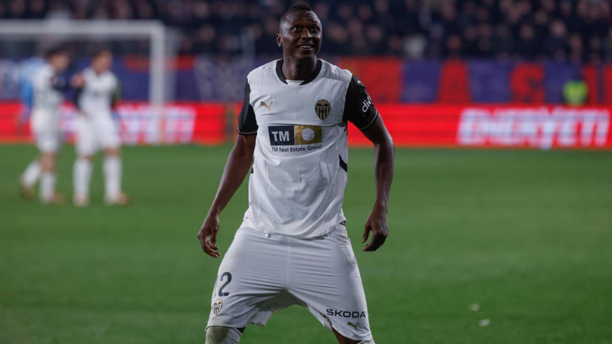 Sadiq, celebrando el gol en Pamplona