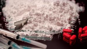 Drogas sintéticas en polvo y en pastillas.