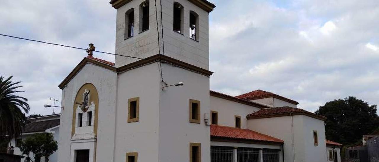 Iglesia de Perlora.