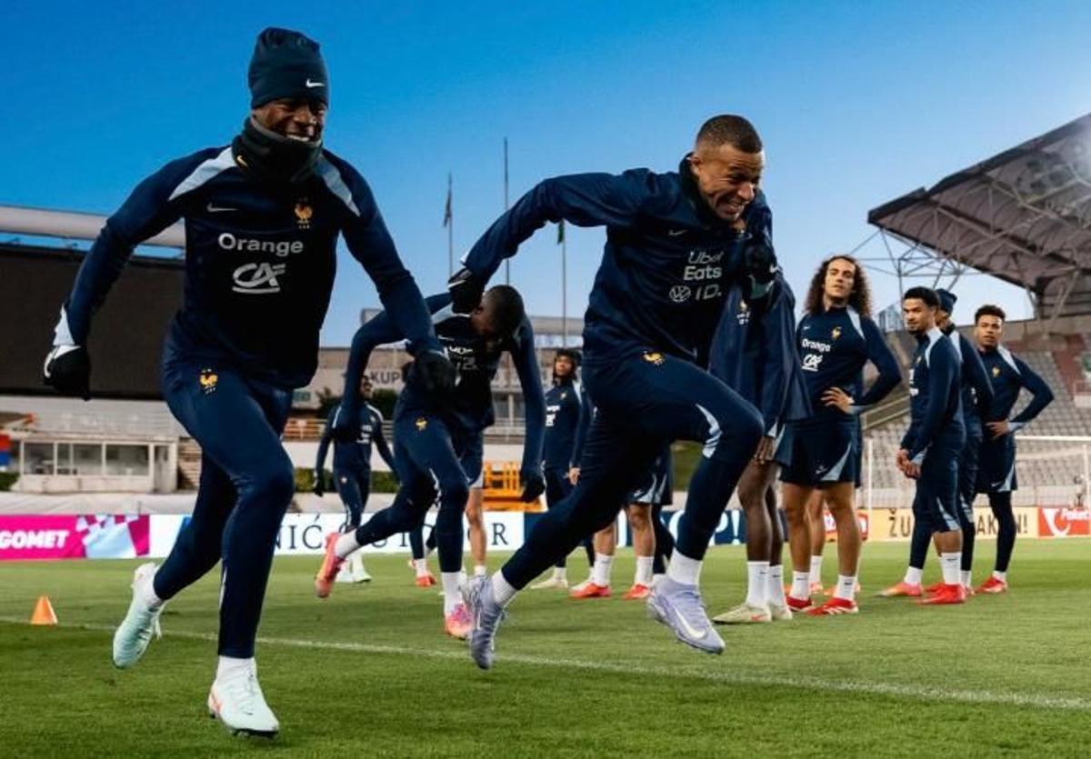 Kylian Mbappé, durante un entrenamiento con la selección francesa.