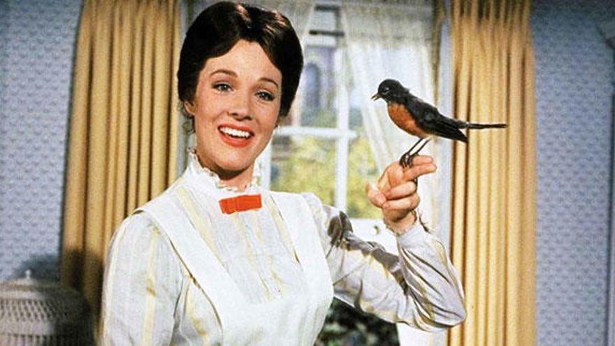 Julie Andrews es Mary Poppins.