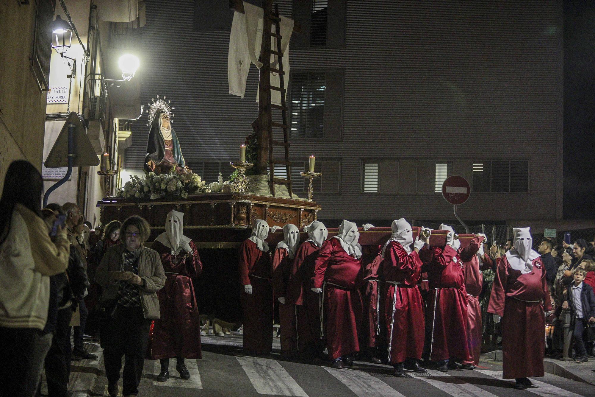 Procesiones Viernes Santo Nuestra Señora de la Soledad de Santa Maria y Hermandad Penitencial Mater Desolata Alicante