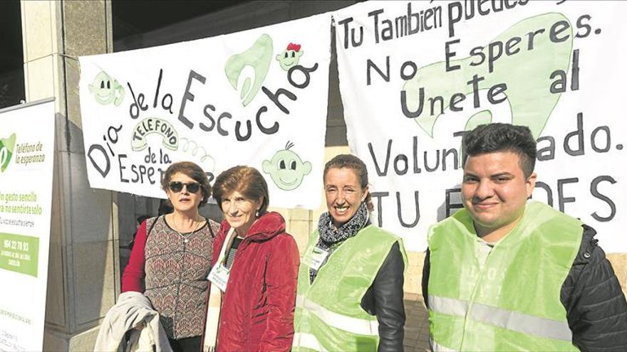 El teléfono que salva vidas busca voluntarios