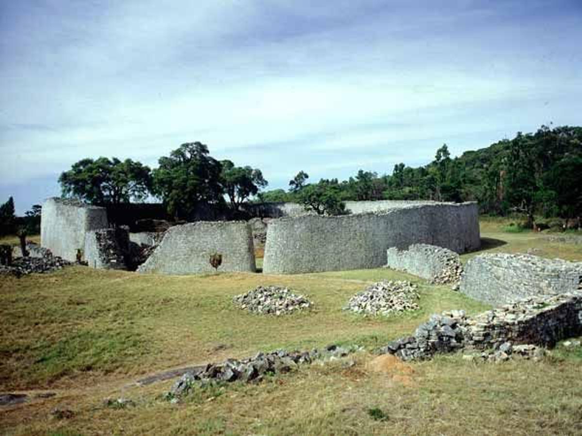 Una de las estructuras encontradas en las ruinas de Gran Zimbabwe.