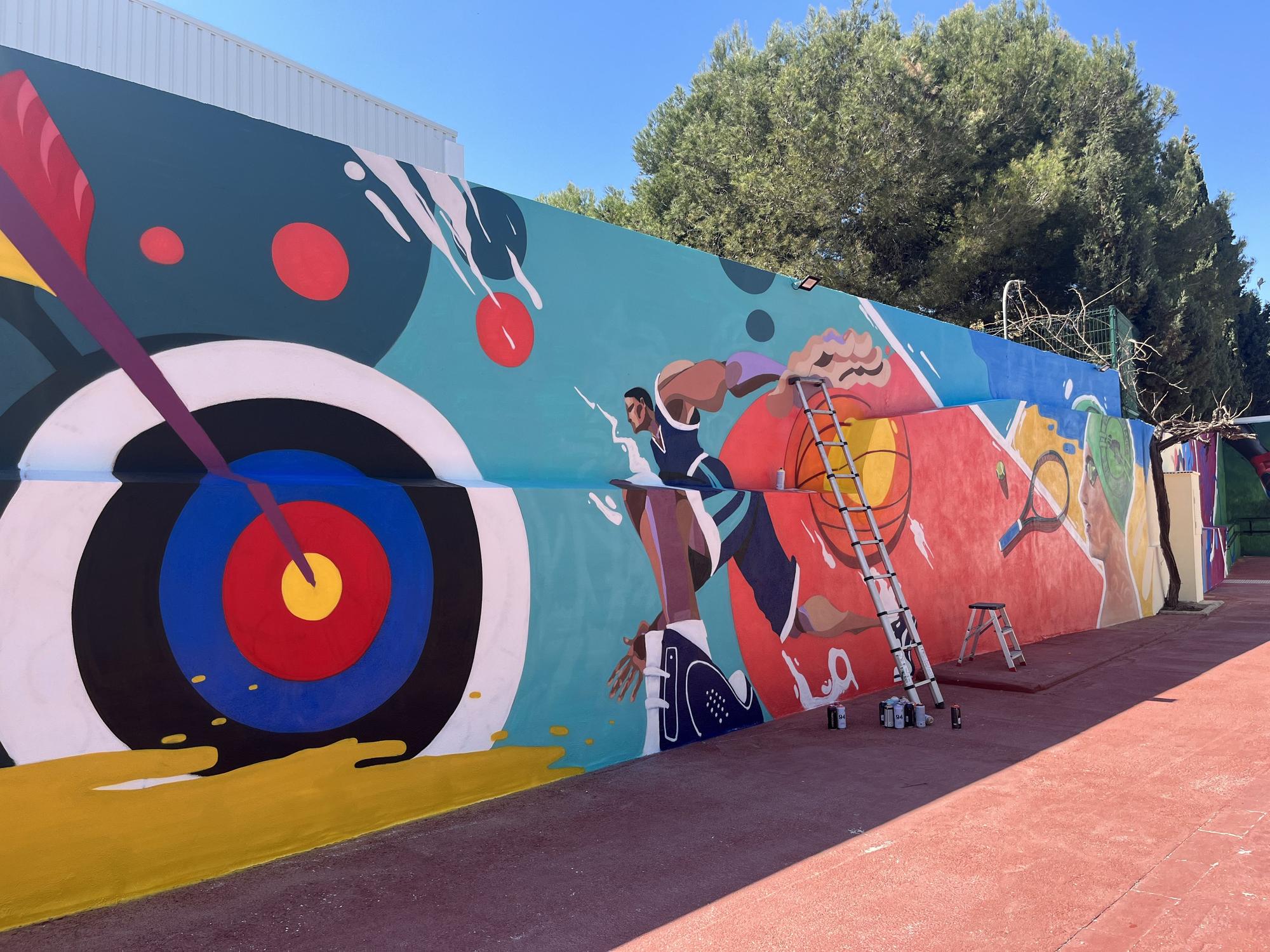 Bétera apuesta por el arte urbano con el nuevo grafiti del polideportivo