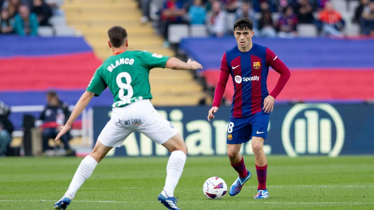 Pedri volvió a la titularidad en el Barça - Alavés después de superar su lesión