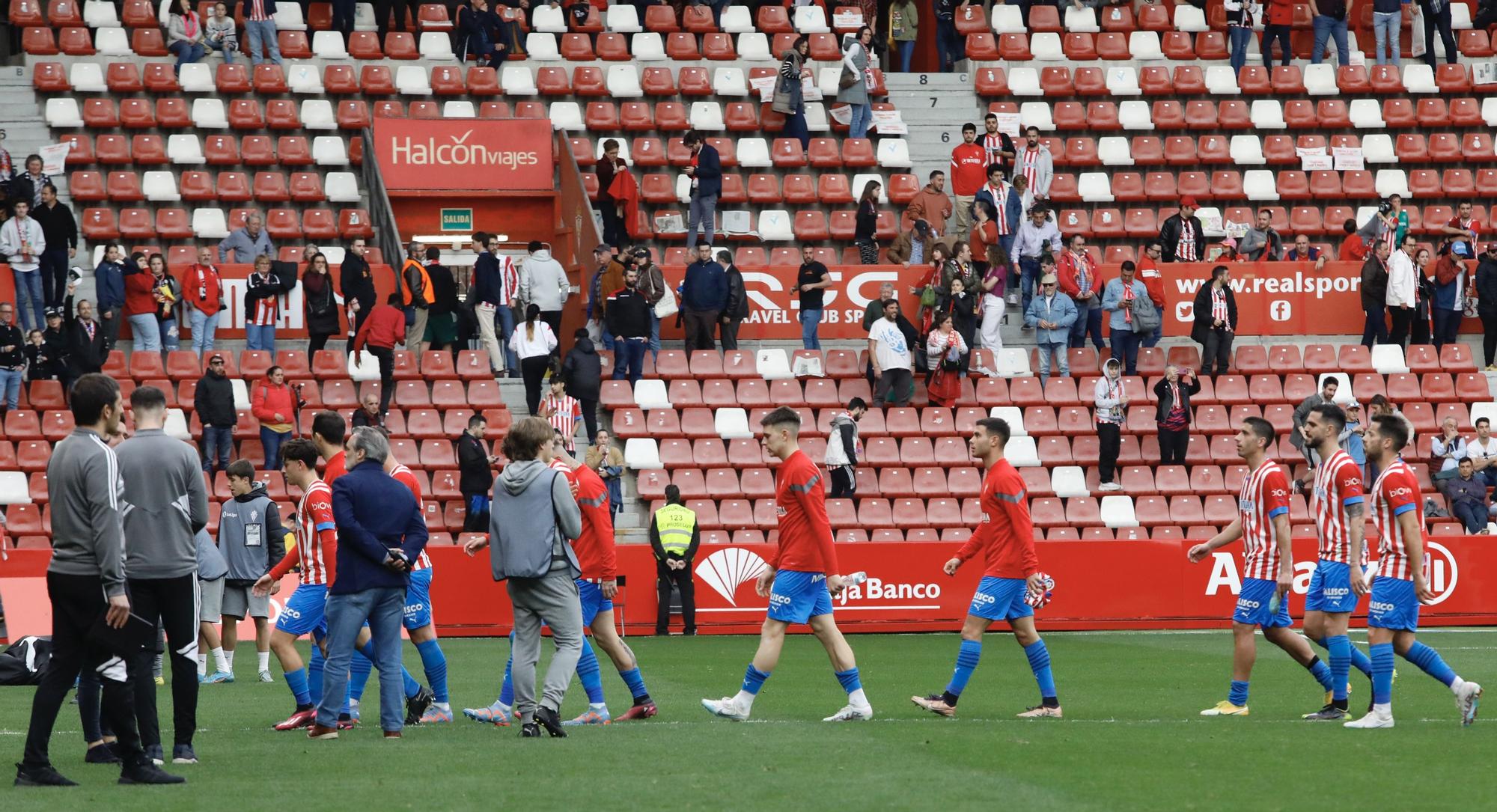 En imágenes: Así fue el partido entre Sporting y Mirandés en El Molinón