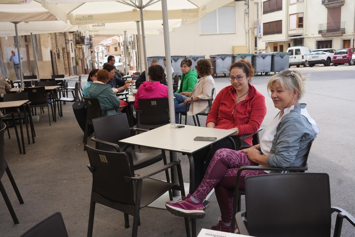 En las terrazas y zonas comunes de Vilafranca no se habla de otra cosa que no sea el cierre de la histórica empresa.