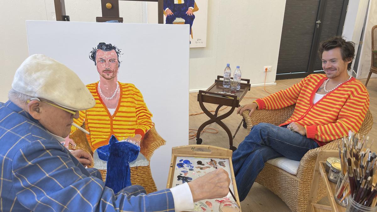David Hockney regresa a la National Portrait Gallery con un colorido retrato de Harry Styles