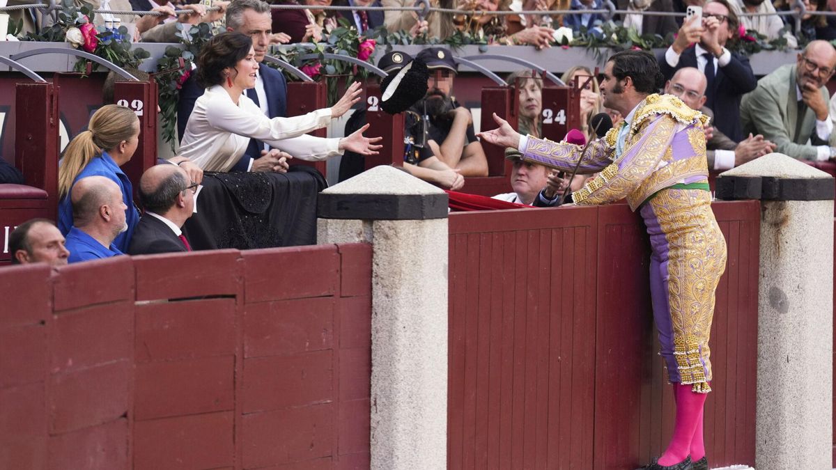 Morante le dedica a Ayuso uno de los últimos toros de su carrera: "Va por todo lo que defiende, es usted una valiente"