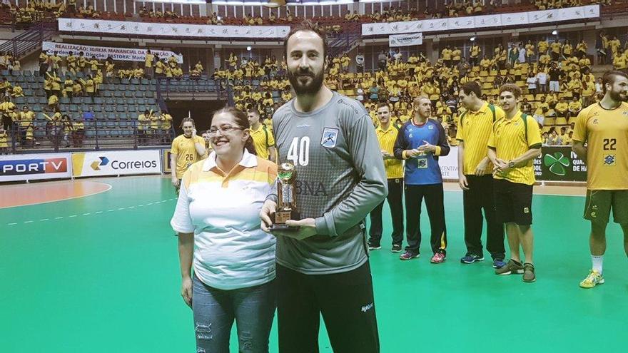 Leo Maciel, mejor portero del Cuatro Naciones de Brasil