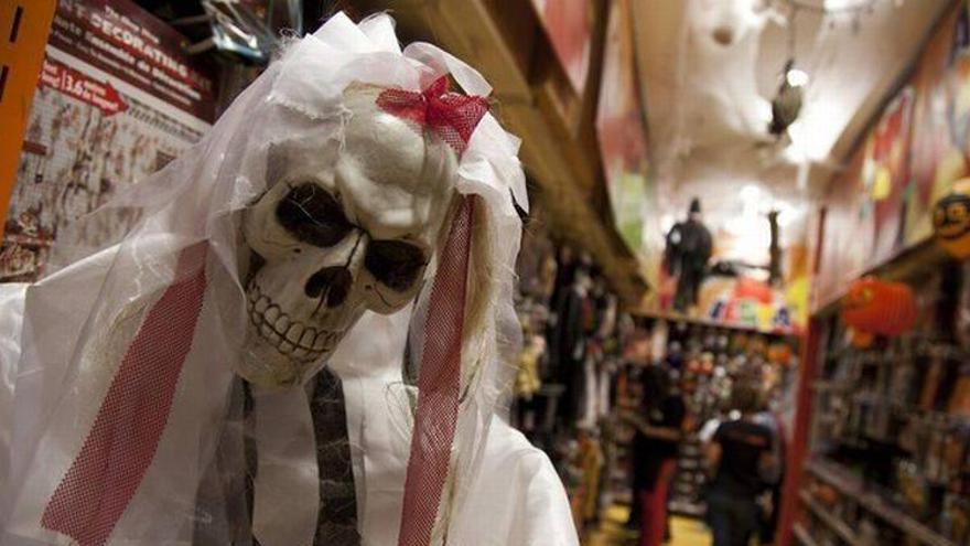 Consumo comprueba el etiquetado y la seguridad de los disfraces de Halloween