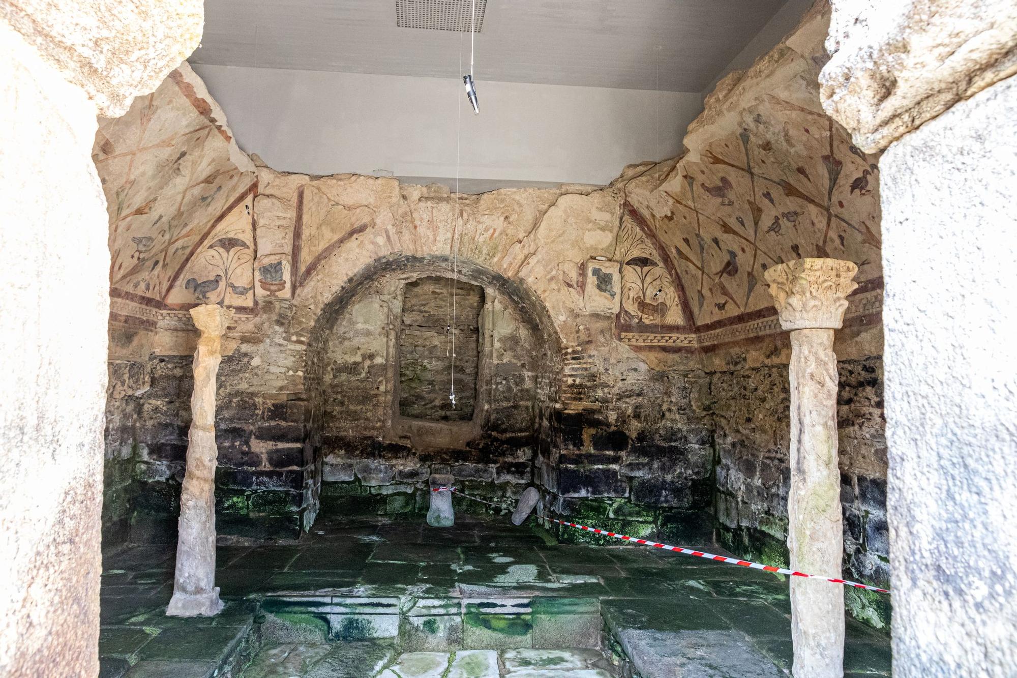 Las pinturas. Ursles y el impluvium son los elementos más destacados del templo