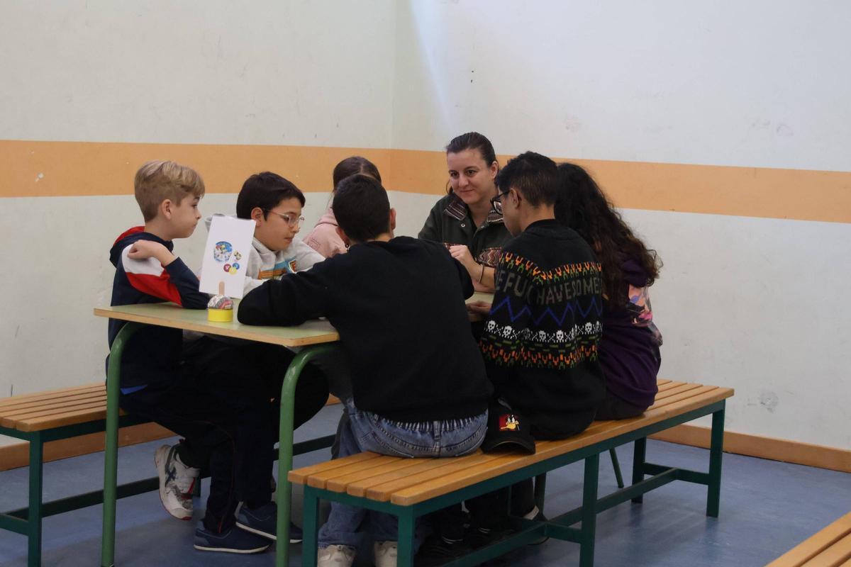 Una de las mesas de juego en el Virgen del Castillo.