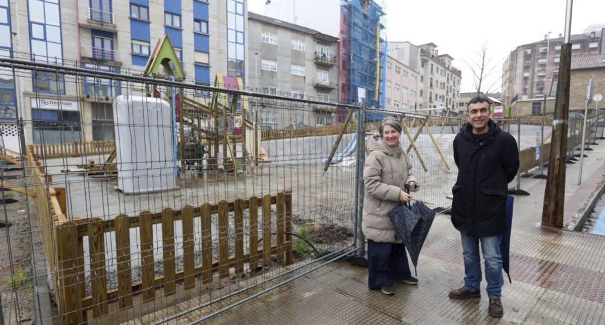 Visita de Eva Vilaverde y Xaquín Moreda a las obras. | FDV
