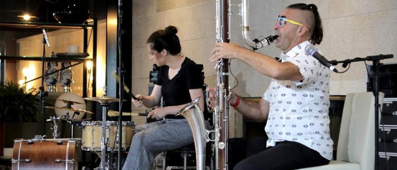 Fernando Abreu, con su clarinete contrabajo en el concierto del Pazo de O Castriño.