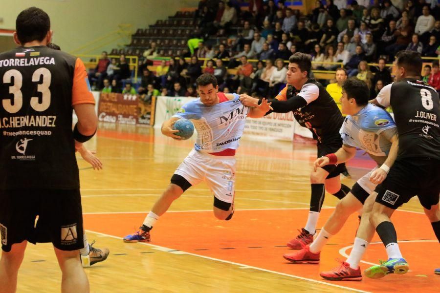 Balonmano Zamora: MMT Seguros - BM Torrelavega