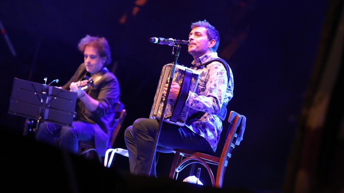 Música Folk en la Plaza del Pilar