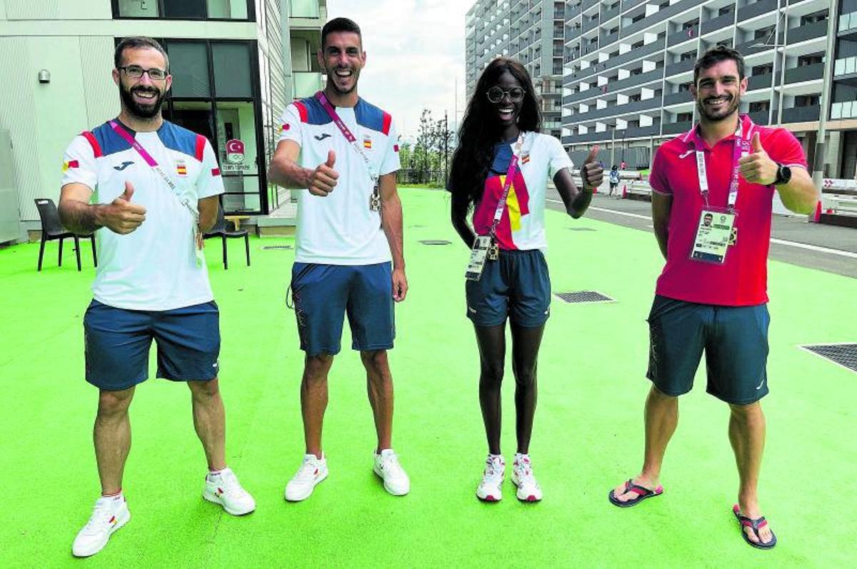Cáceres, Torrijos, Diame y Ureña posan en la Villa Olímpica de Tokio donde esperan con ilusión el momento de su debut. | LEVANTE-EMV
