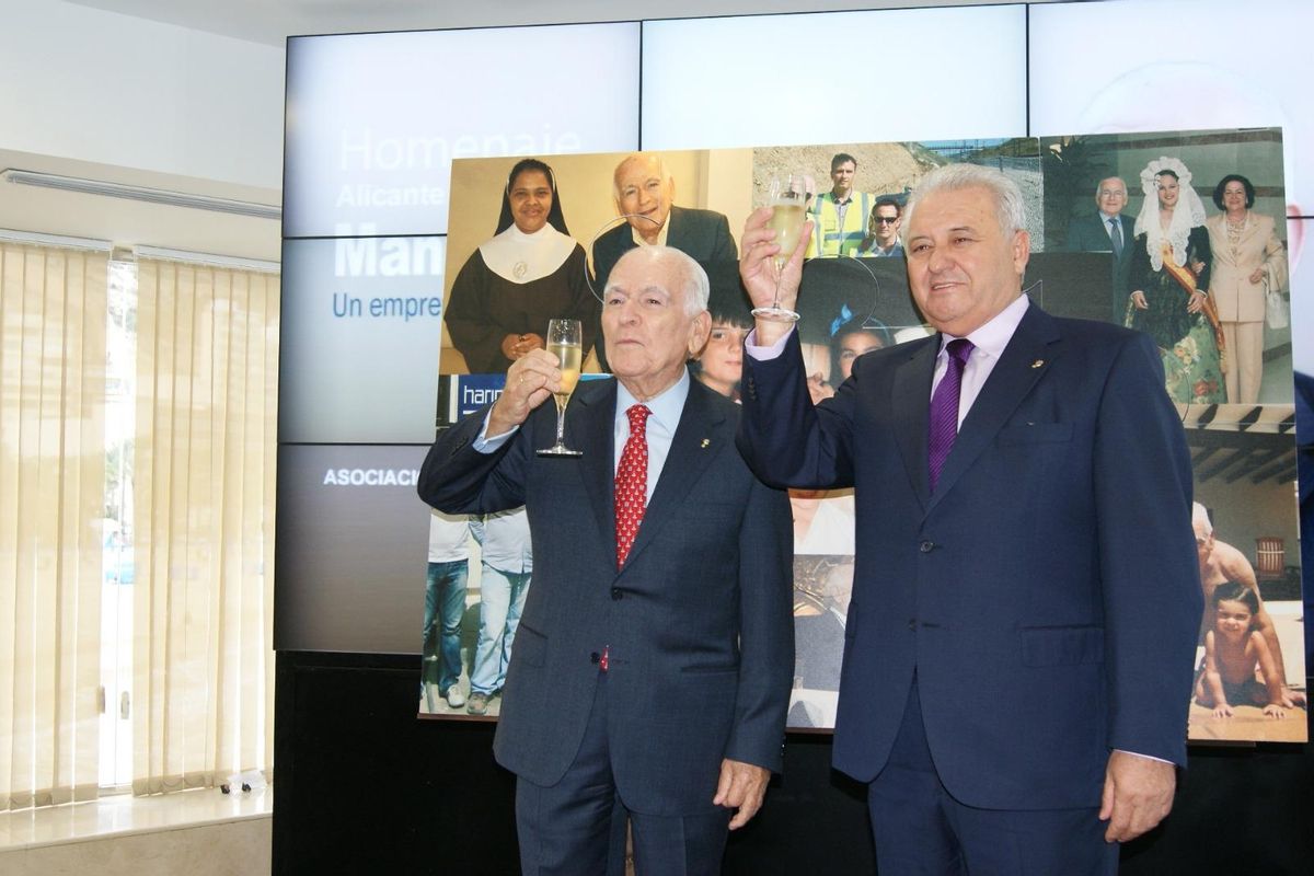 Imagen de archivo de los anteriores presidentes de AEFA, Manuel Peláez y Paco Gómez.