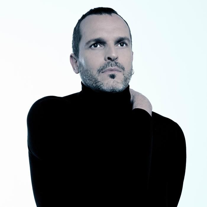 Miguel Bosé celebra 60 años sobre los escenarios