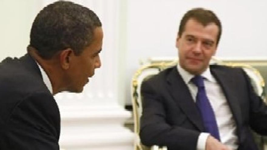 Obama y Medvédev se congratulan por los resultados de la cumbre