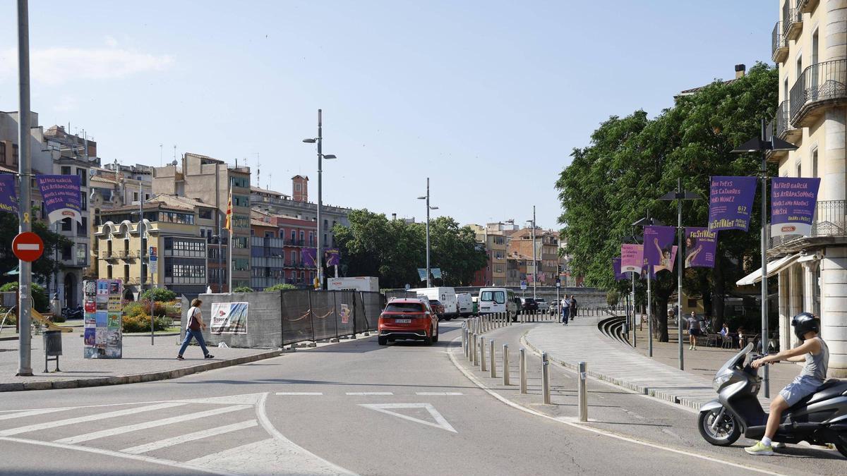 El punt on l'Ajuntament vol posar el control d'accés a la plaça Catalunya.