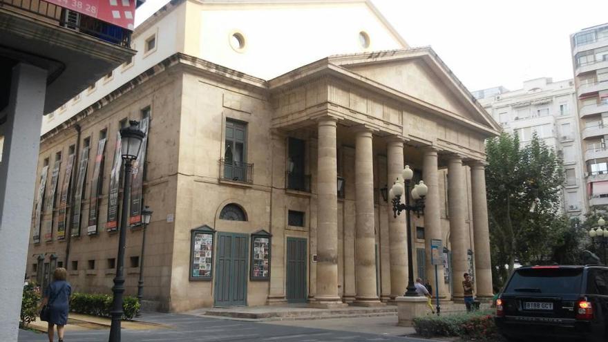 El Ayuntamiento estudia asumir el control del Teatro Principal