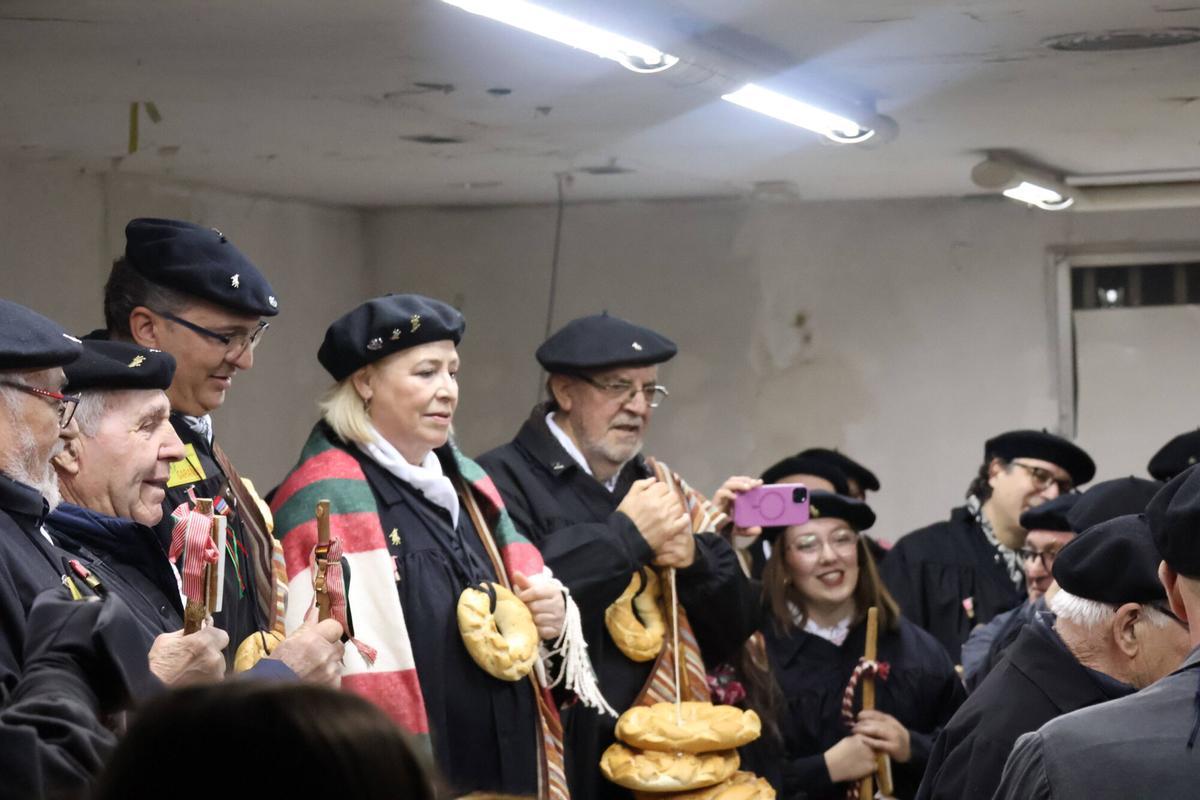 GALERÍA | Burros y roscas: la Cofradía del Cencerro sale por las calles de Zamora