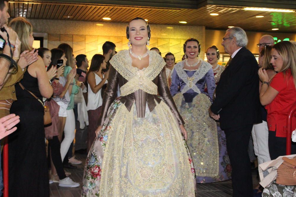 Estreno de las falleras mayores y cortes 2020 en Una Festa per a Tots