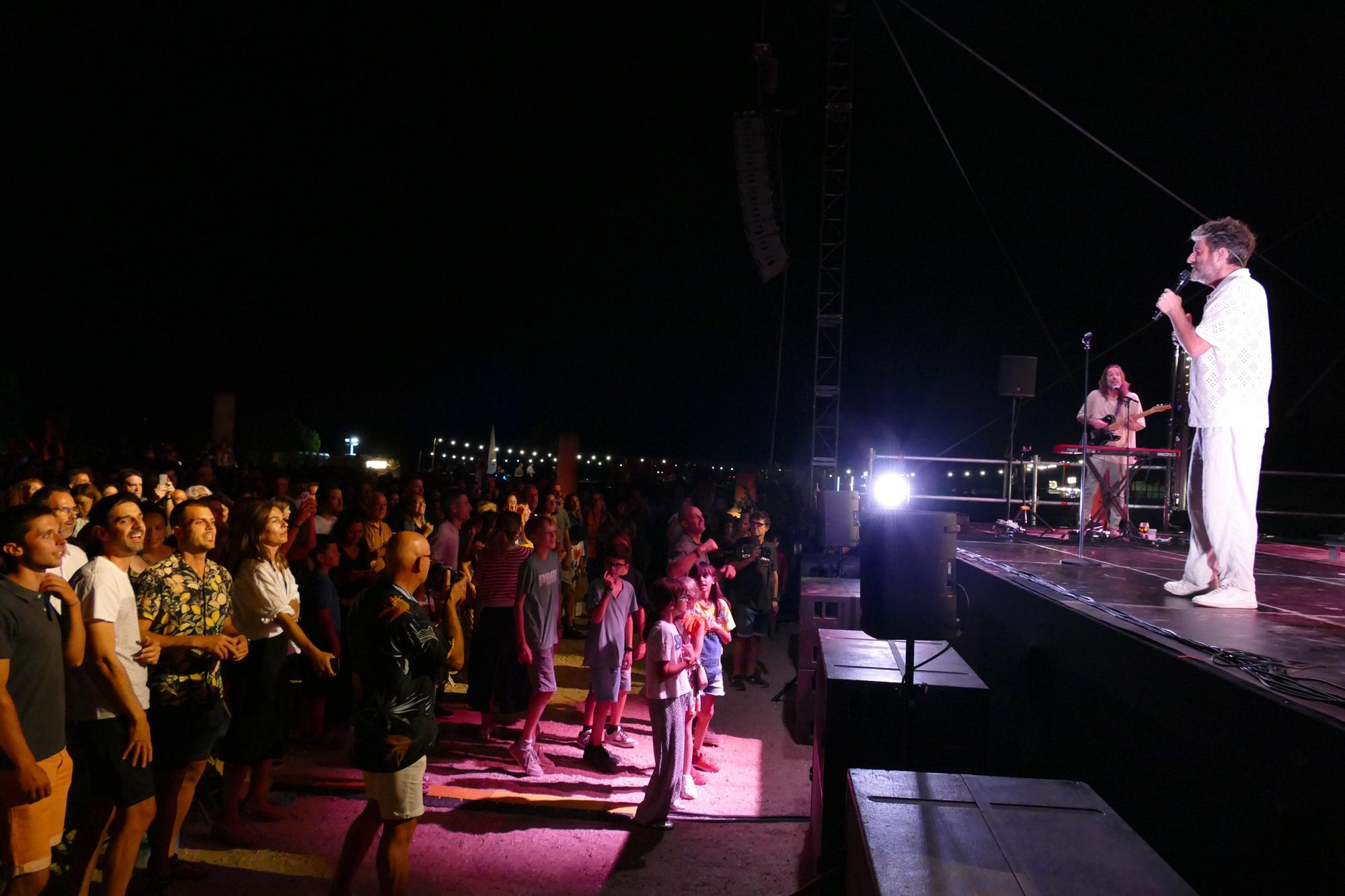 Concert de Joan Dausà al Festival Portalblau de l'Escala