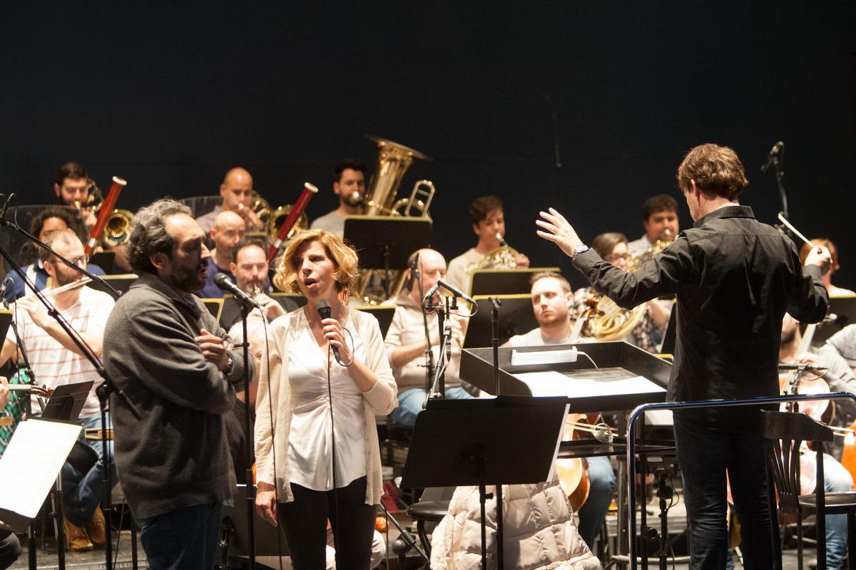 Año 2017. La Oex ofrece un concierto con la cantante Sole Jiménez.