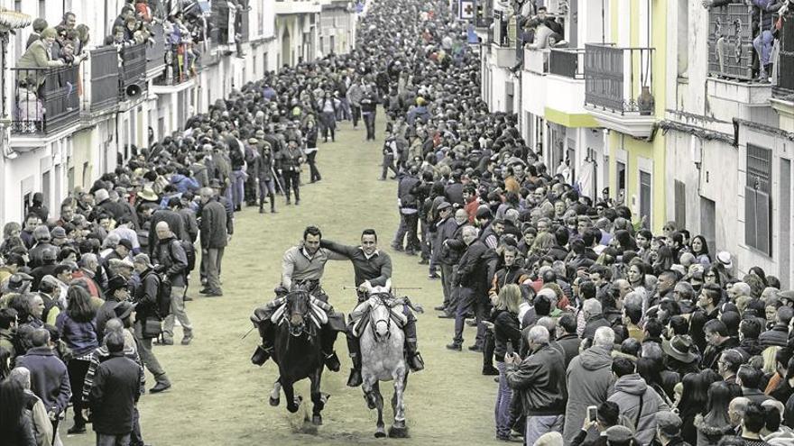 “Si no hacemos las fiestas pensando en la gente, éstas no tienen sentido”