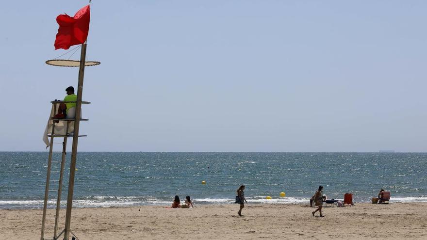 Estas son las playas donde está prohibido bañarse hoy