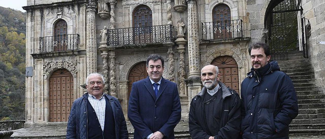 Visita de Román Rodríguez al santuario. |   // FDV