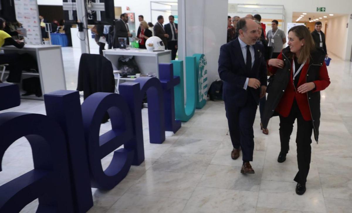 Las empresas, a la caza de talento joven: «No hay que irse fuera, aquí hay trabajo»