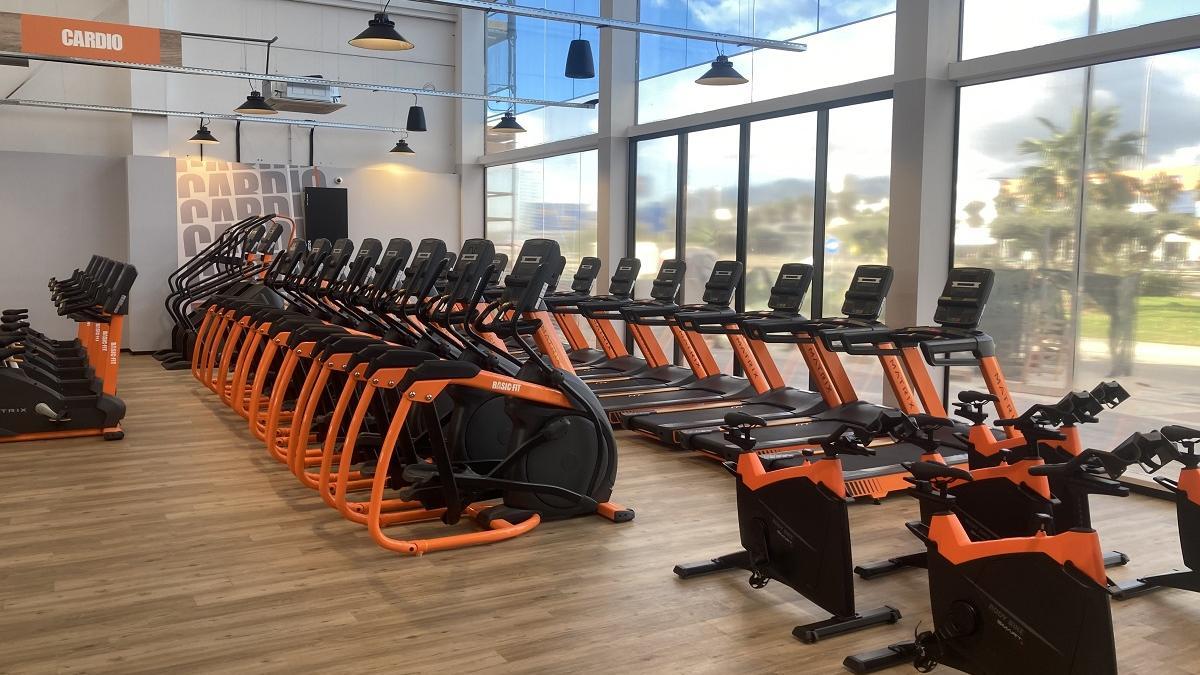 Las instalaciones de Basic-Fit en la avenida Isaac Peral de Málaga.