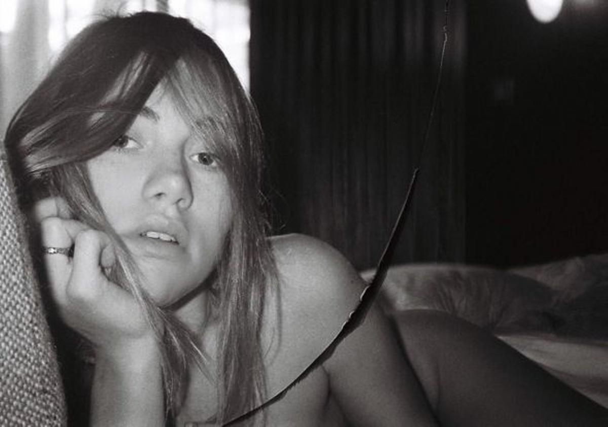 La foto de Suki Waterhouse al desnudo