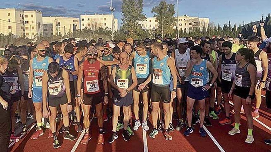 La salida de los corredores en la tradicional San Silvestre de Inca.