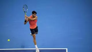 Alcaraz derrota a Khachanov y avanza a las semifinales del Abierto de China