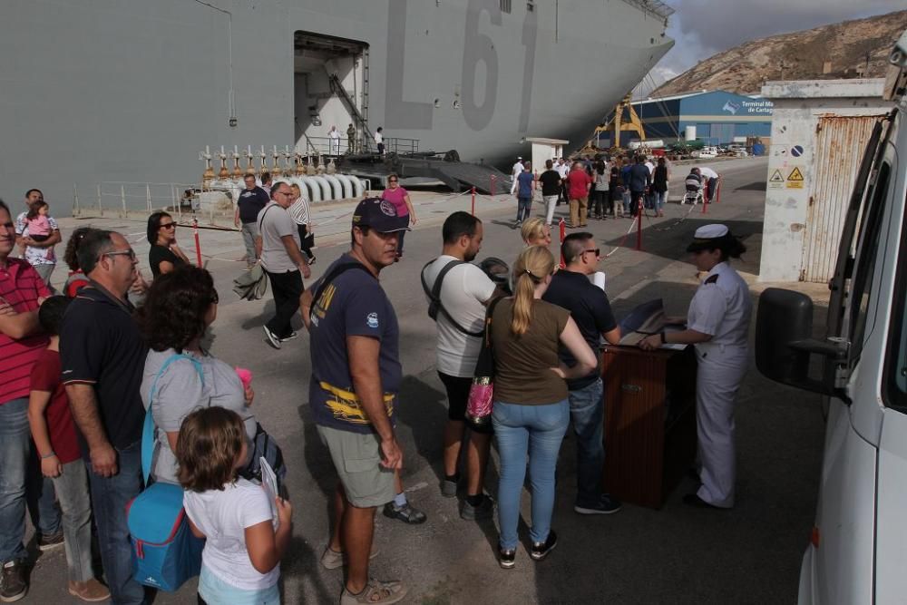 Jornada de puertas abiertas en el buque Juan Carlo