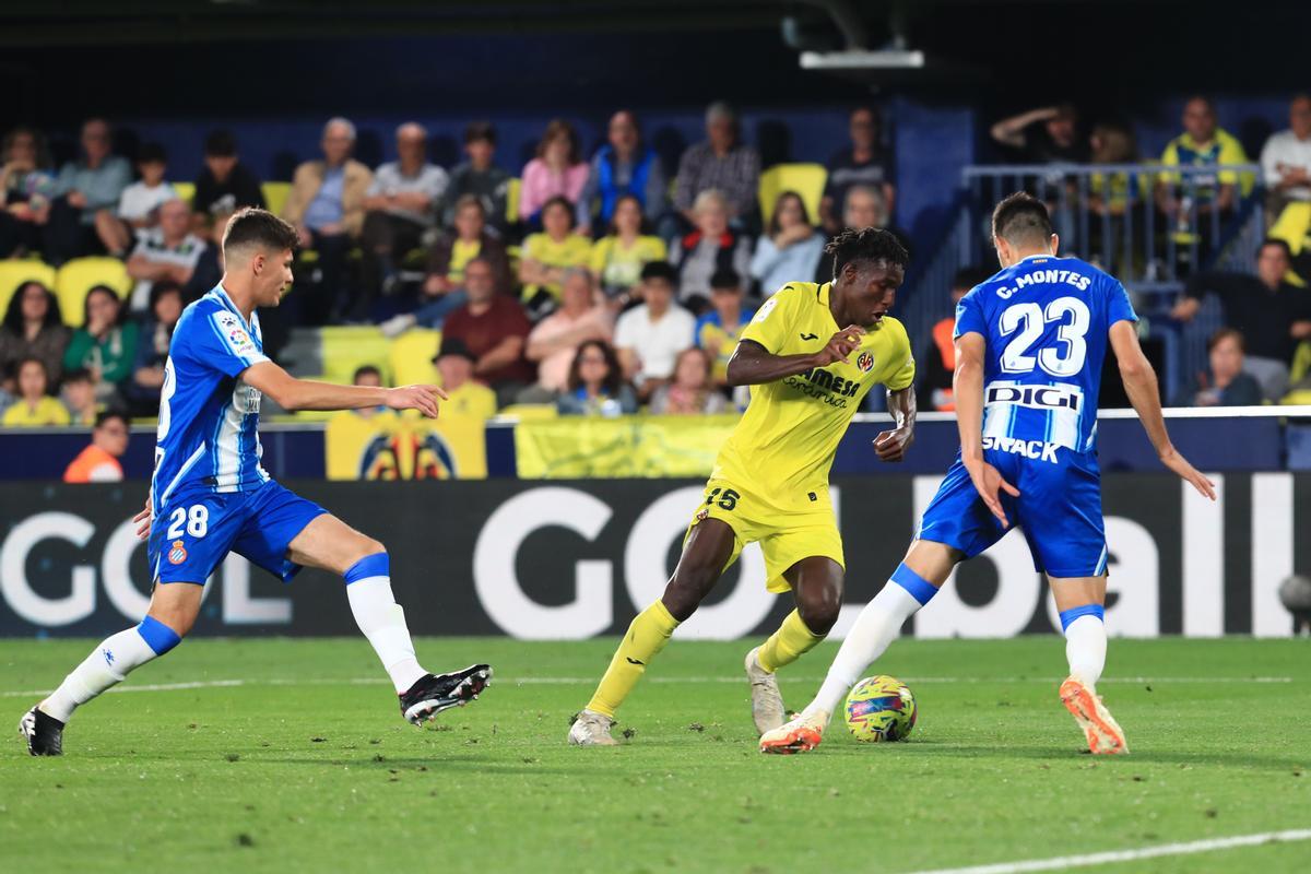 Nico Jackson anotó el momentáneo 3-2 del Villarreal ante el Espanyol.