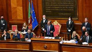 Ignazio La Russa (Hermanos de Italia) se dirige al Senado italiano tras ser elegido su nuevo presidente.