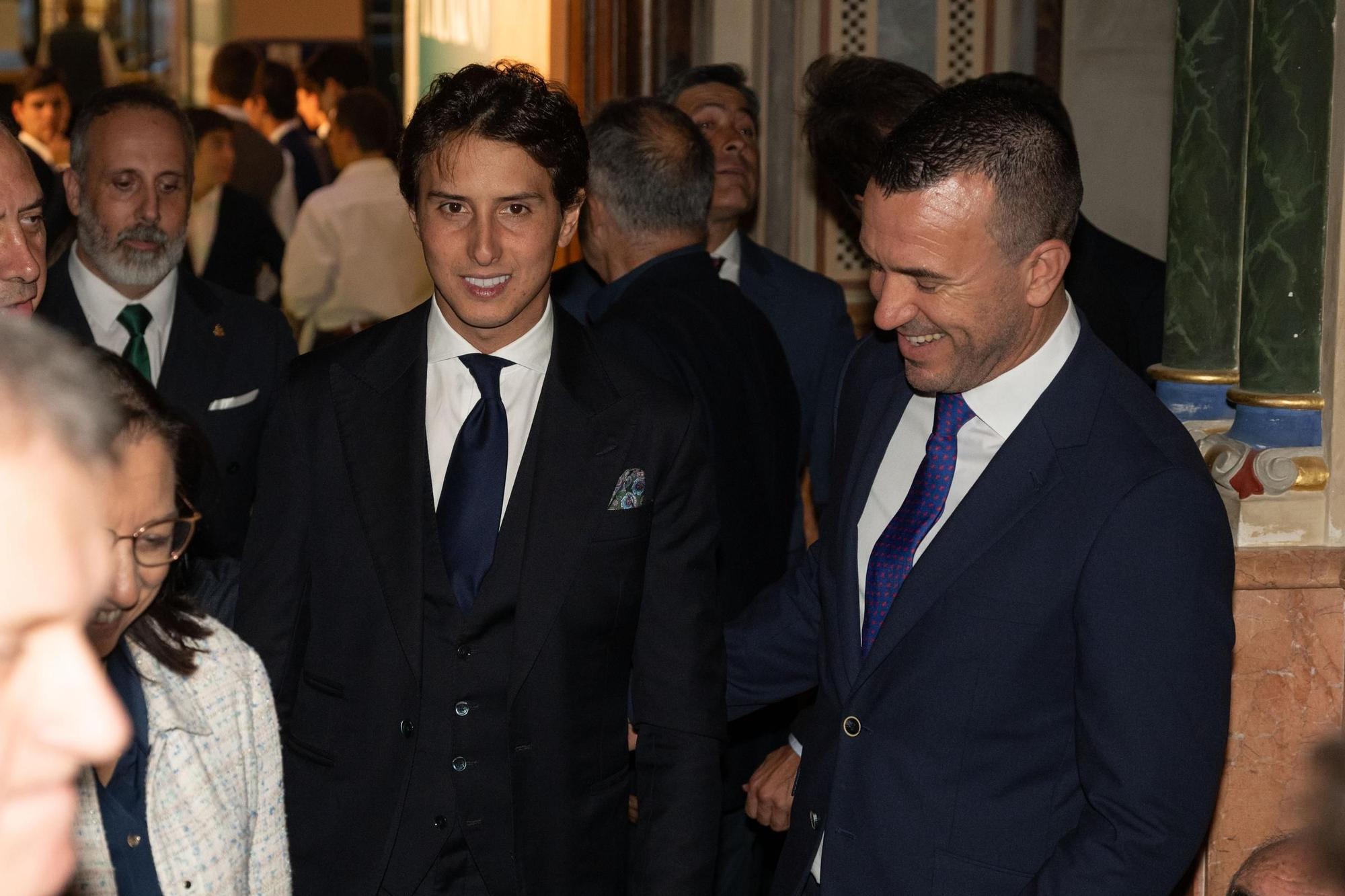 La gala de los premios taurinos de la Diputación de Valencia con Roca Rey, en imágenes