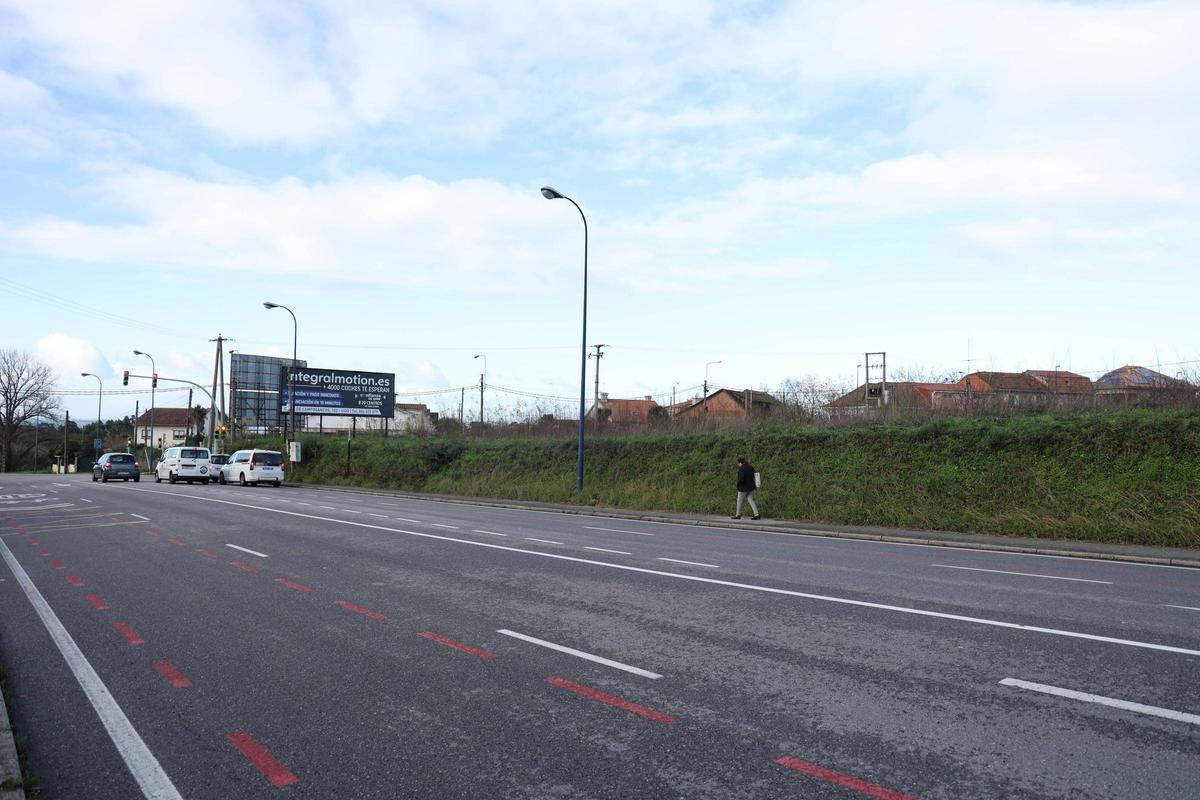Terrenos en los que está previsto en Alcabre una gran superficie comercial.